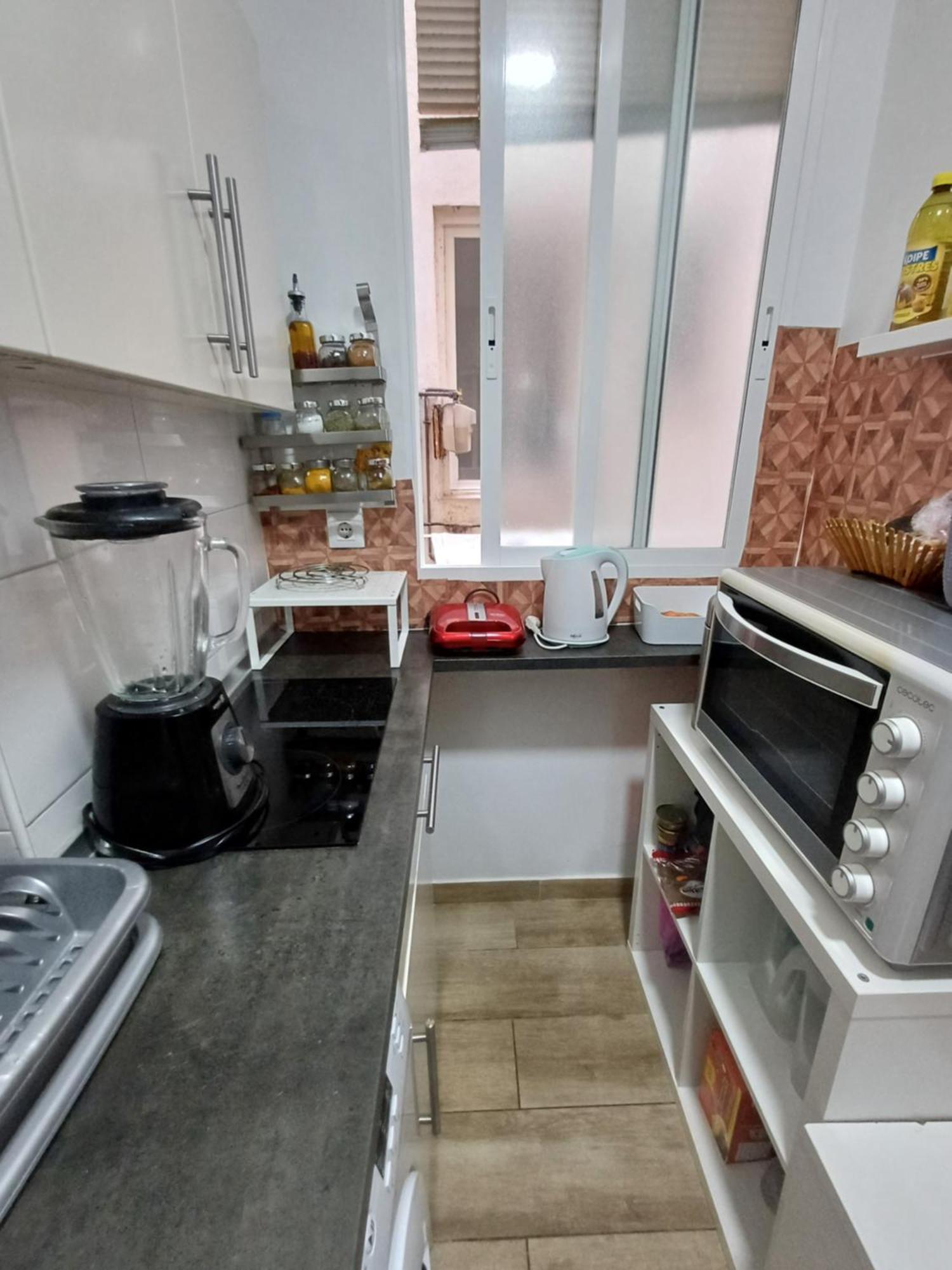 Room En Madrid Pacifico Екстериор снимка