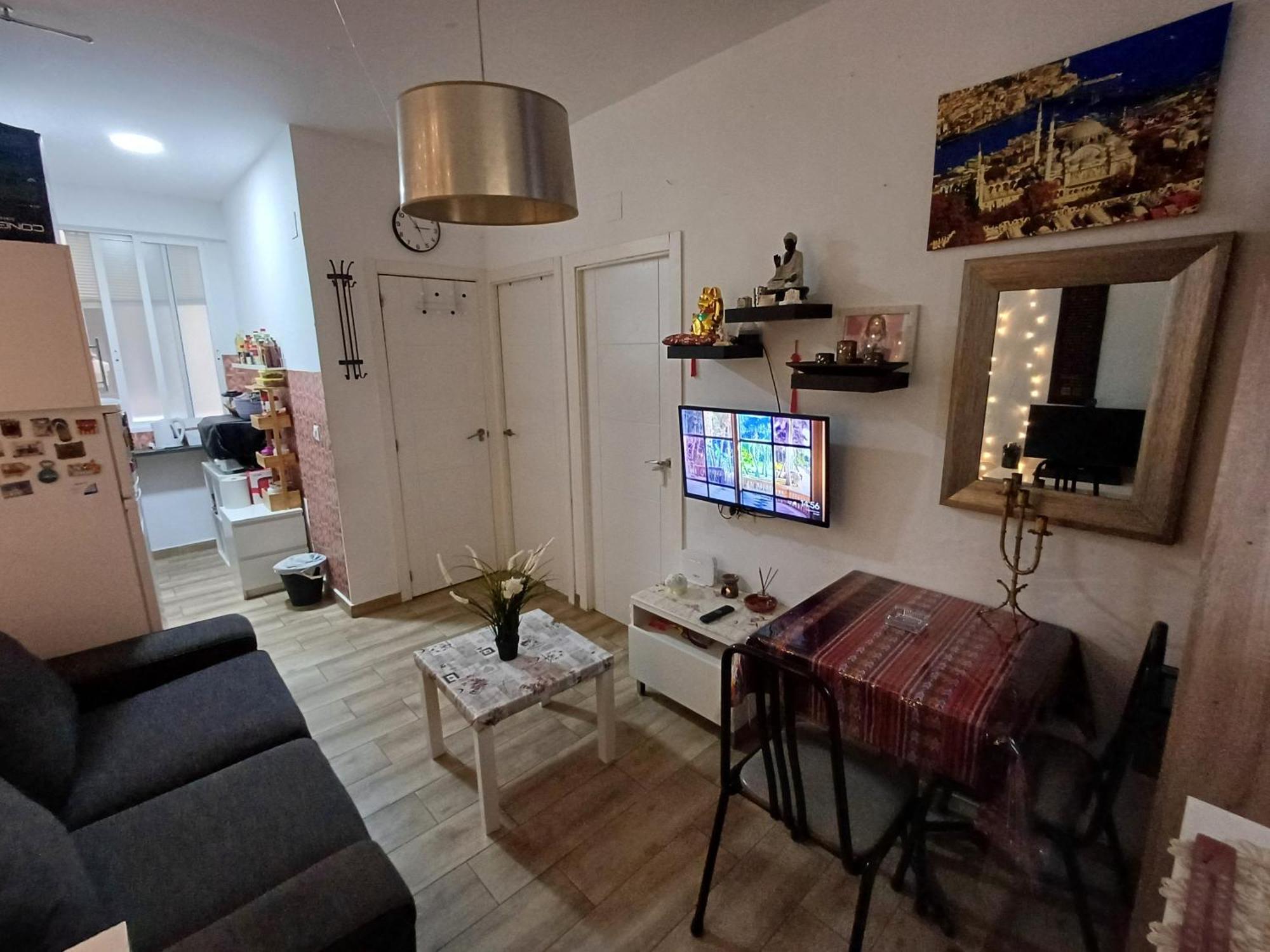 Room En Madrid Pacifico Екстериор снимка