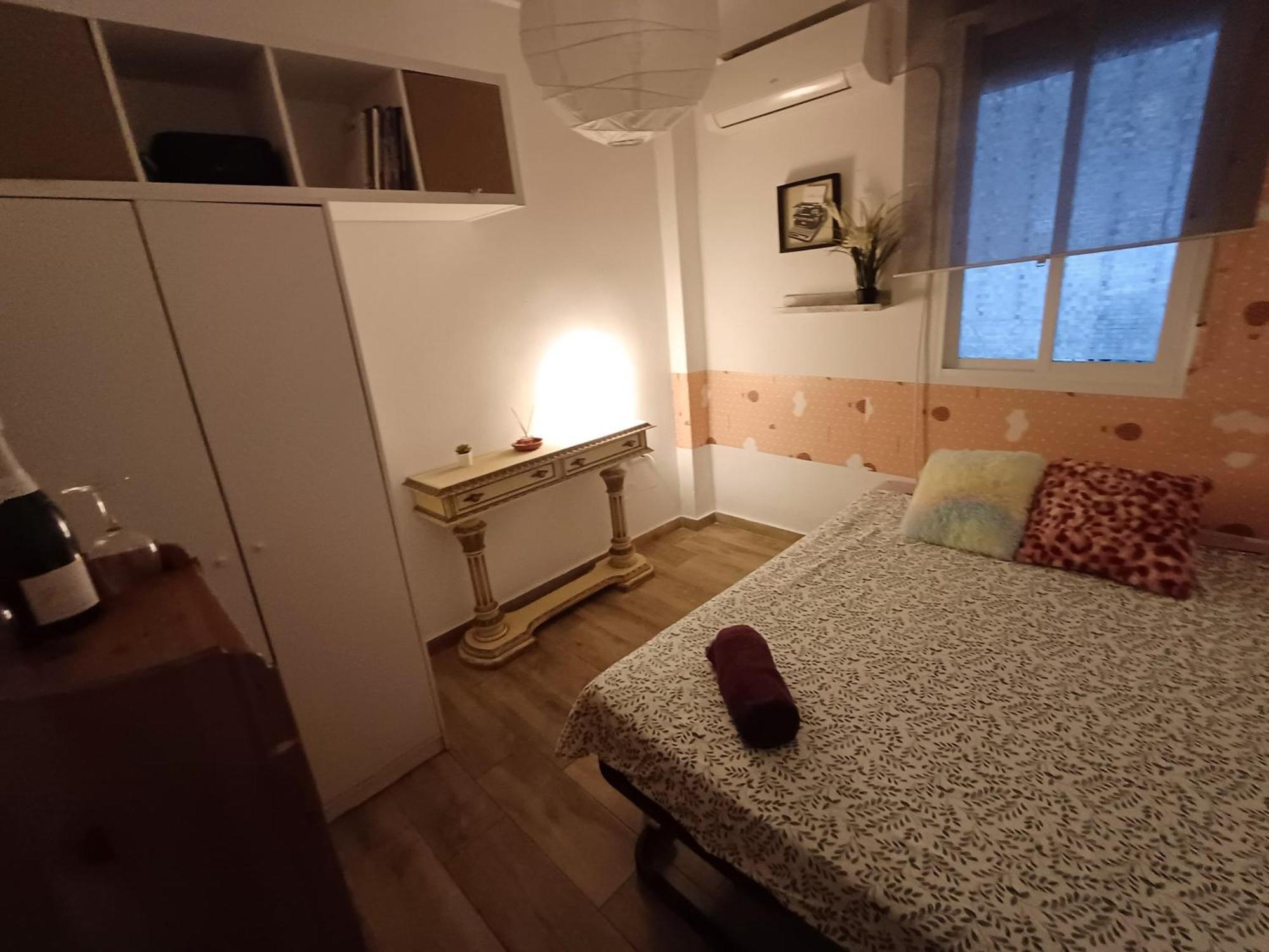 Room En Madrid Pacifico Екстериор снимка